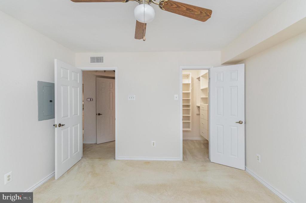 1504 LINCOLN WAY 108