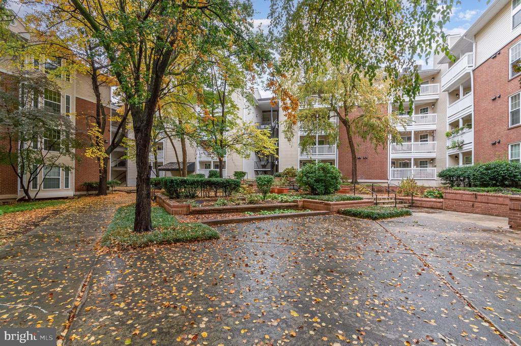 1504 LINCOLN WAY 108