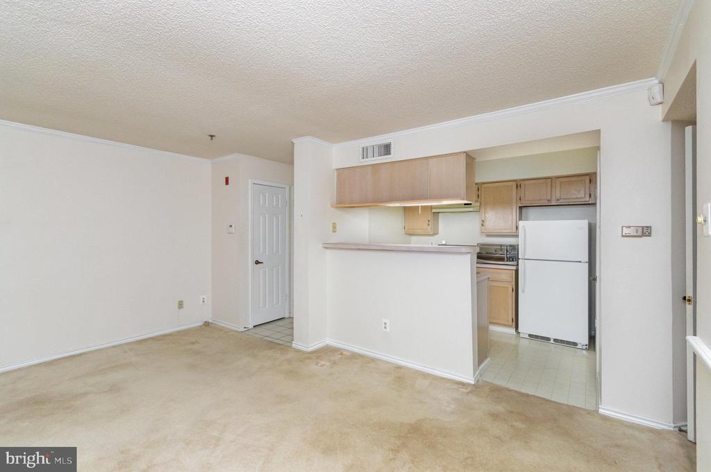 1504 LINCOLN WAY 108