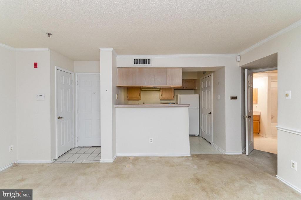 1504 LINCOLN WAY 108