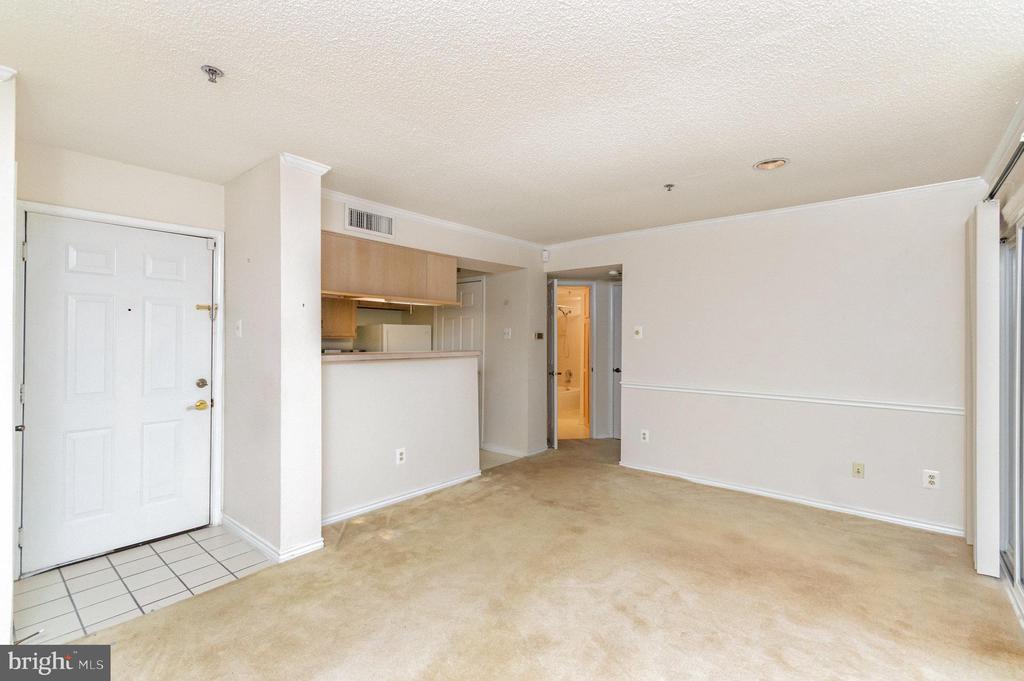 1504 LINCOLN WAY 108