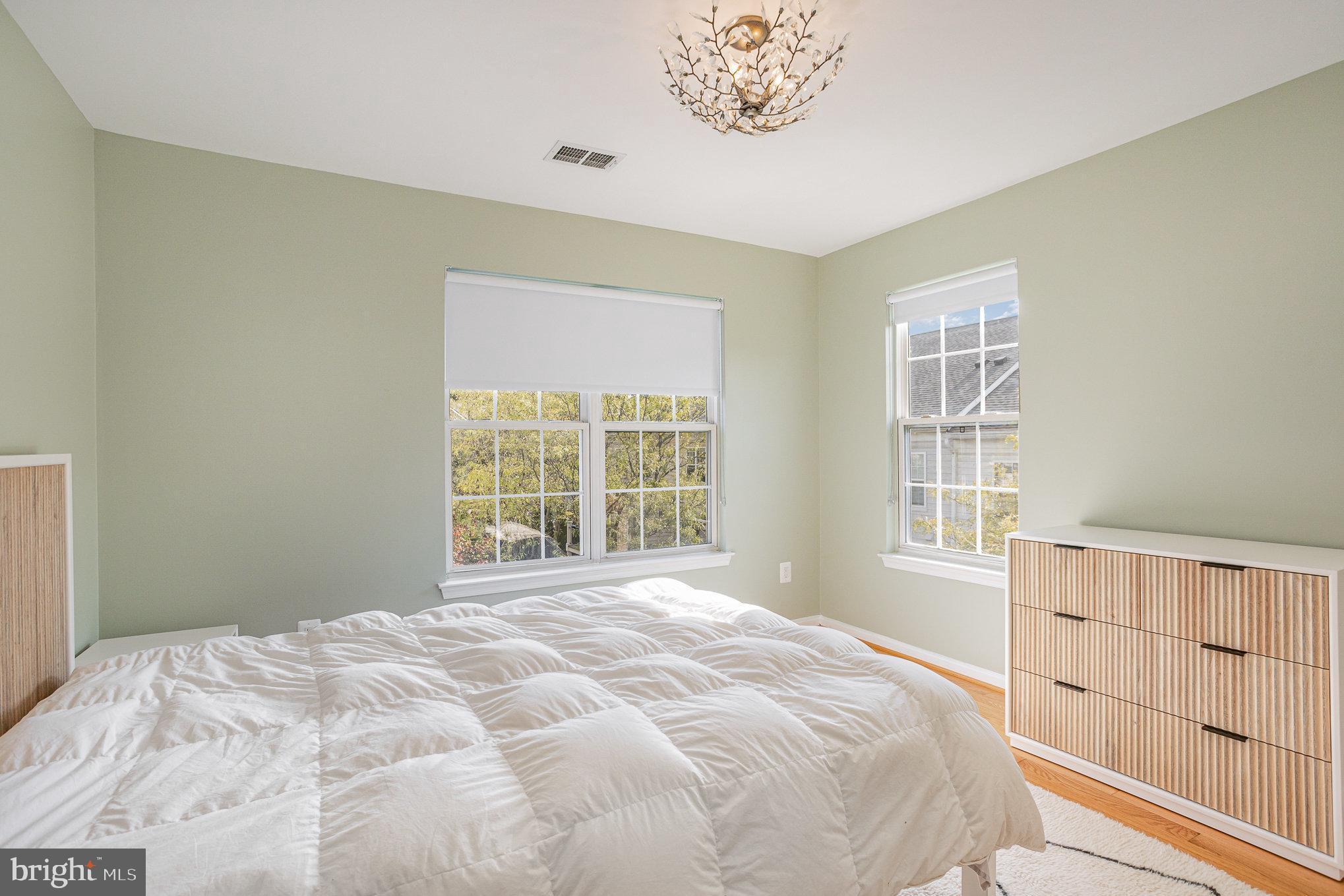 1597 LEEDS CASTLE DRIVE 202