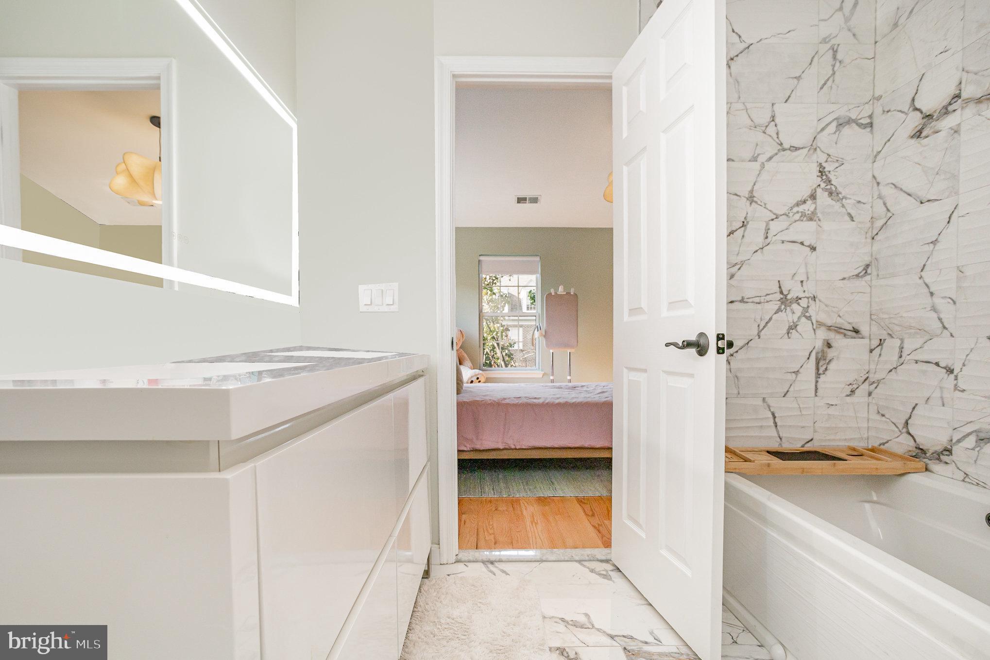 1597 LEEDS CASTLE DRIVE 202