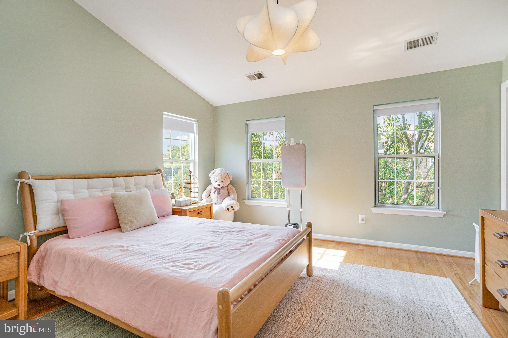 1597 LEEDS CASTLE DRIVE 202