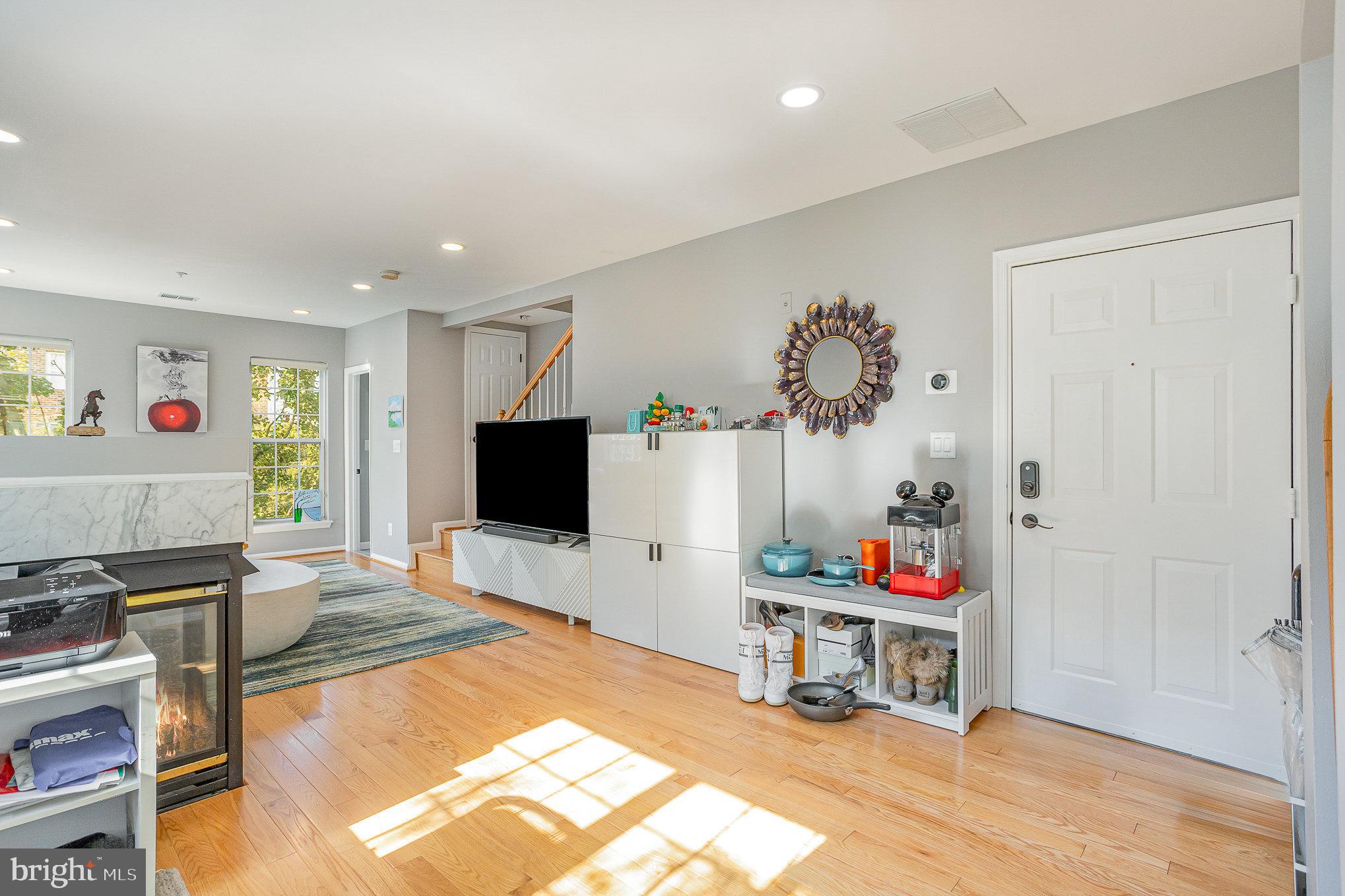 1597 LEEDS CASTLE DRIVE 202