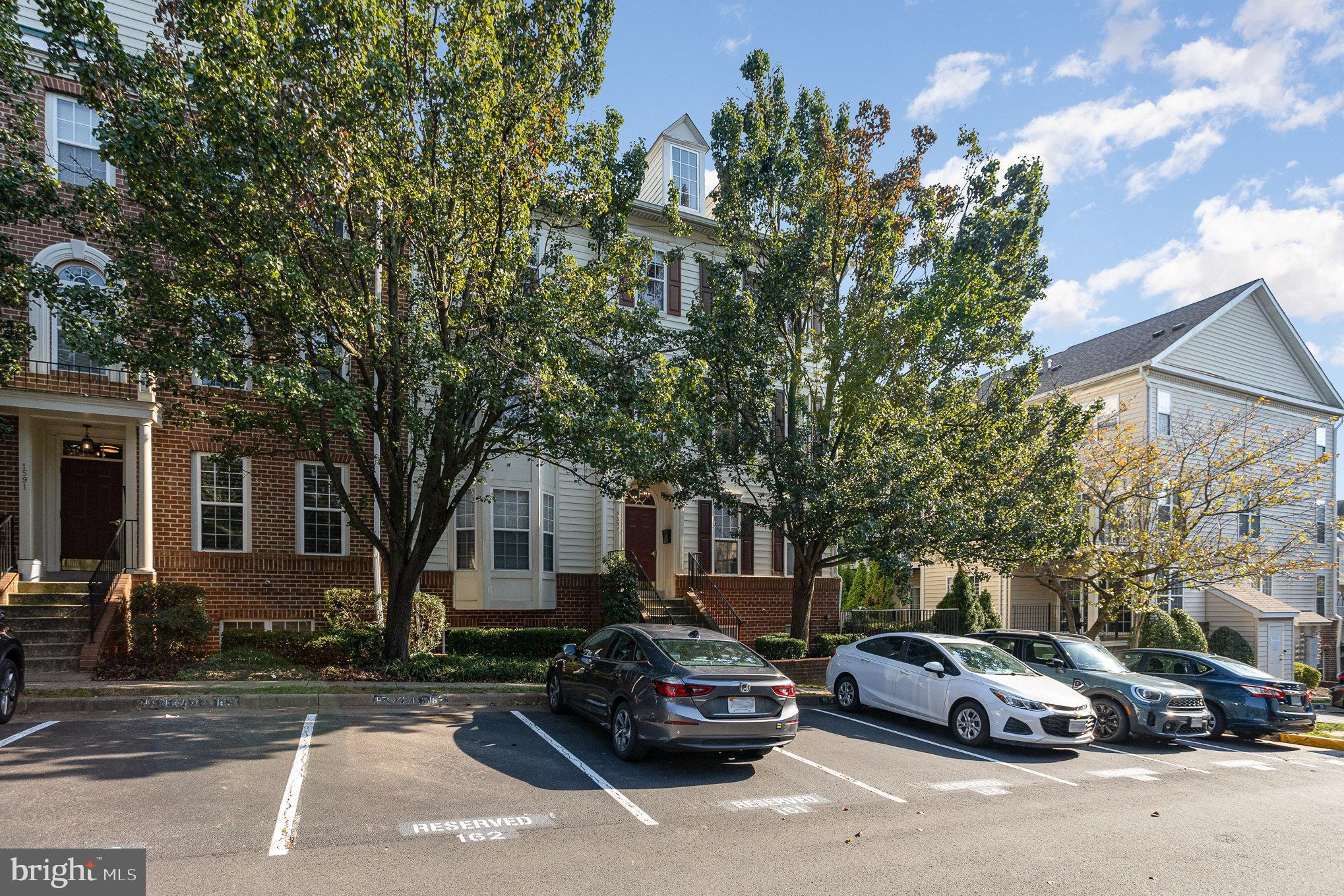 1597 LEEDS CASTLE DRIVE 202