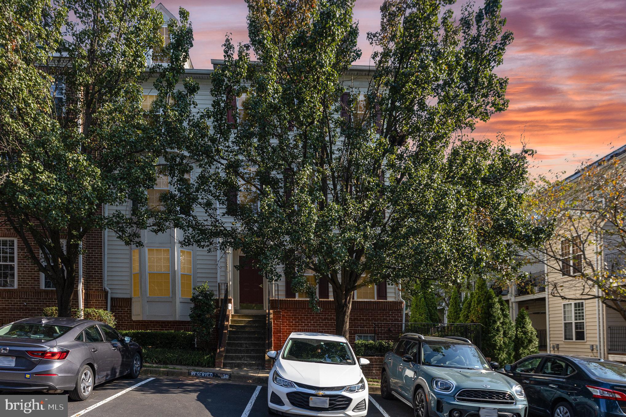 1597 LEEDS CASTLE DRIVE 202