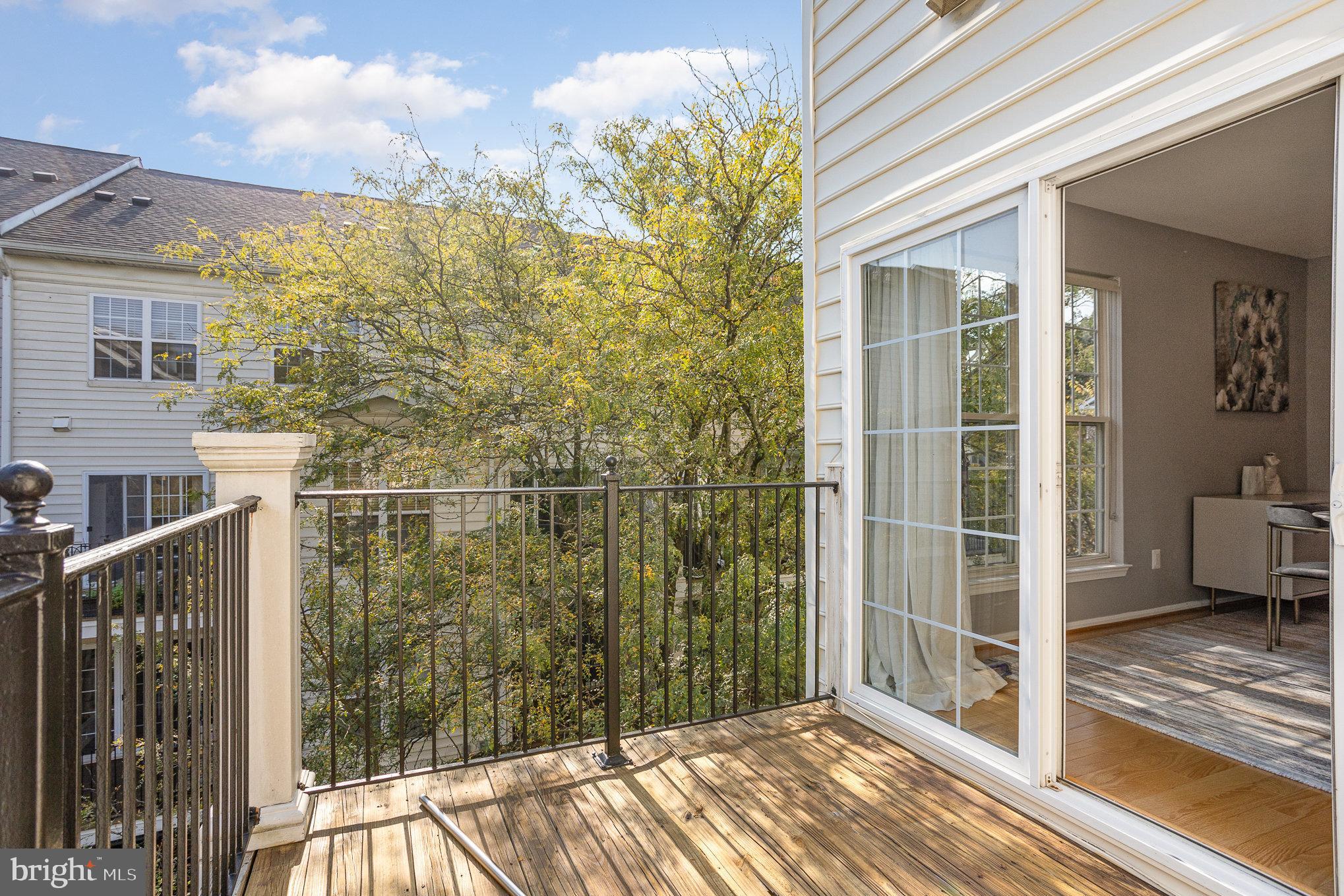 1597 LEEDS CASTLE DRIVE 202