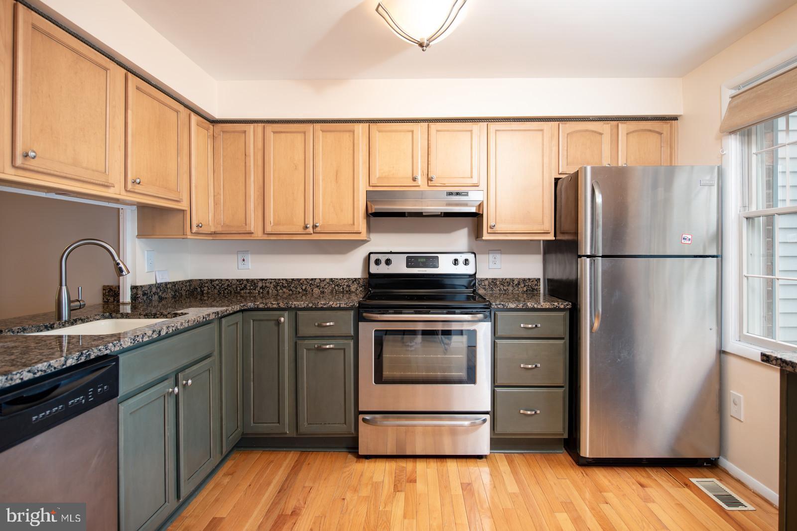 2811 MIDDLEBORO DRIVE
