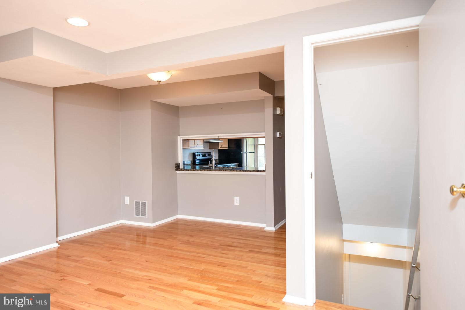2811 MIDDLEBORO DRIVE