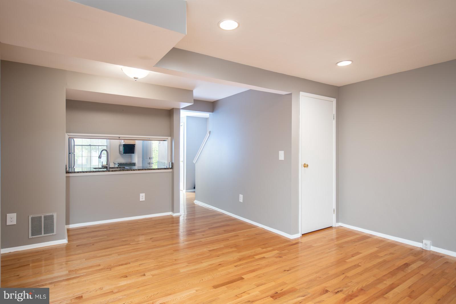 2811 MIDDLEBORO DRIVE