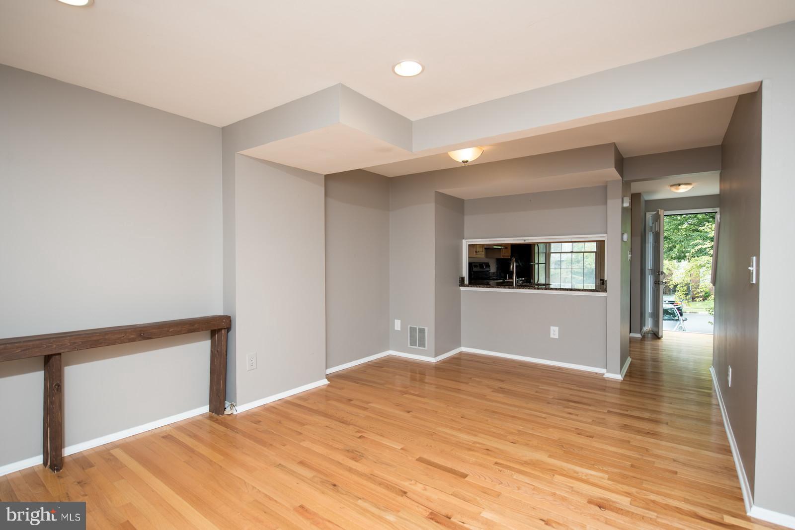 2811 MIDDLEBORO DRIVE