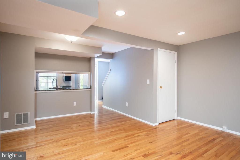2811 MIDDLEBORO DRIVE