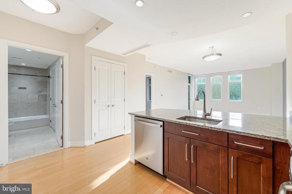 8220 CRESTWOOD HEIGHTS DRIVE 406