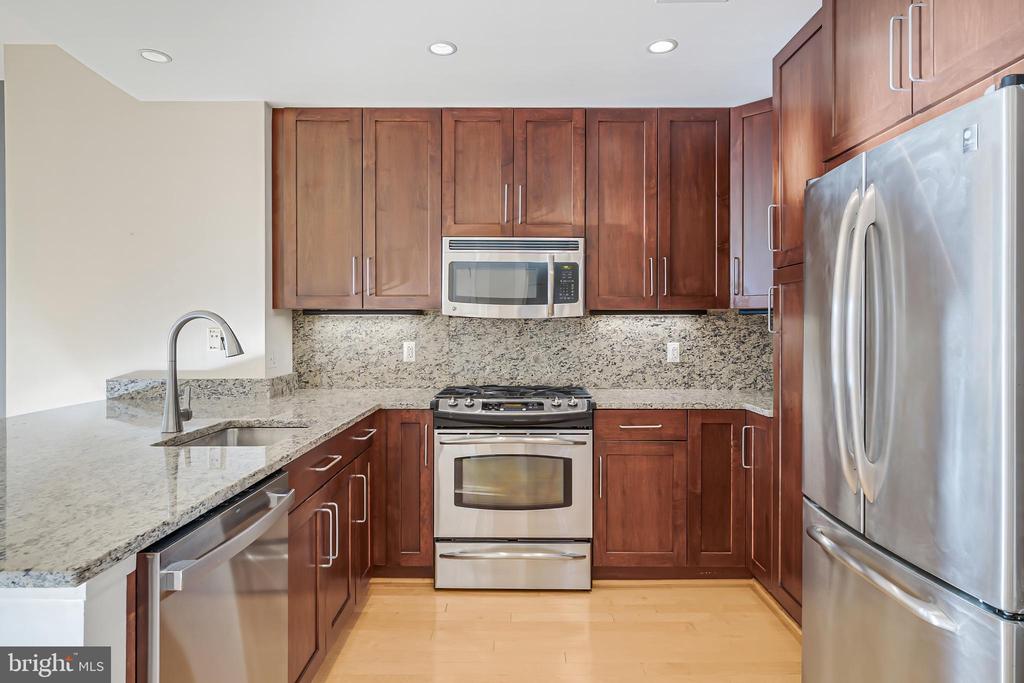 8220 CRESTWOOD HEIGHTS DRIVE 406
