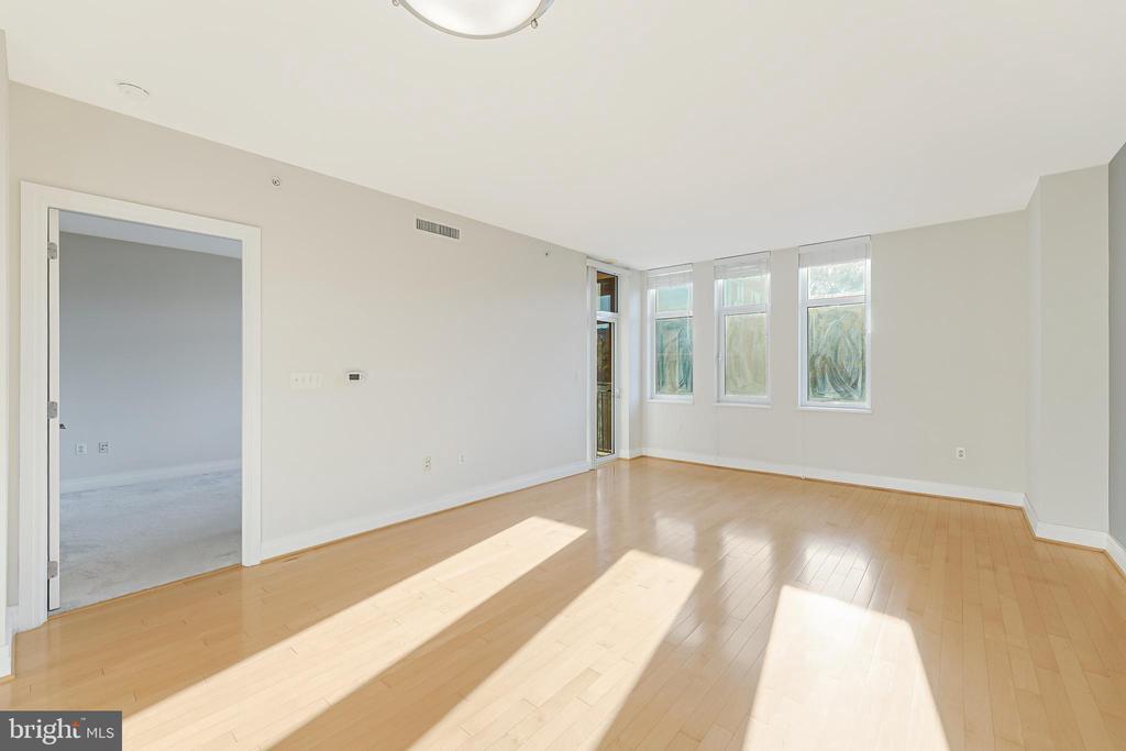 8220 CRESTWOOD HEIGHTS DRIVE 406