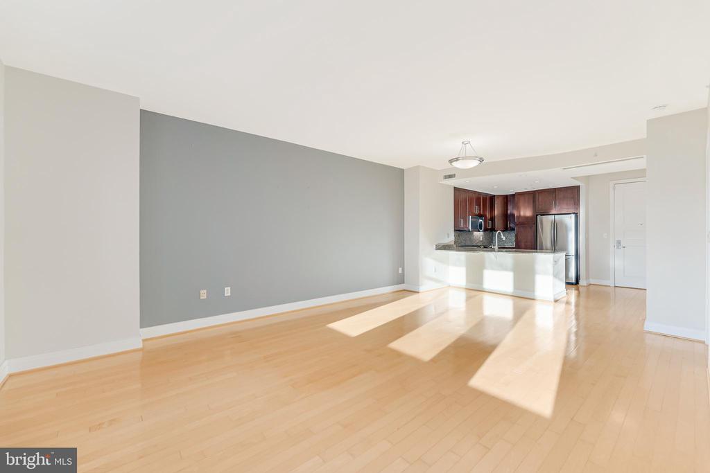 8220 CRESTWOOD HEIGHTS DRIVE 406