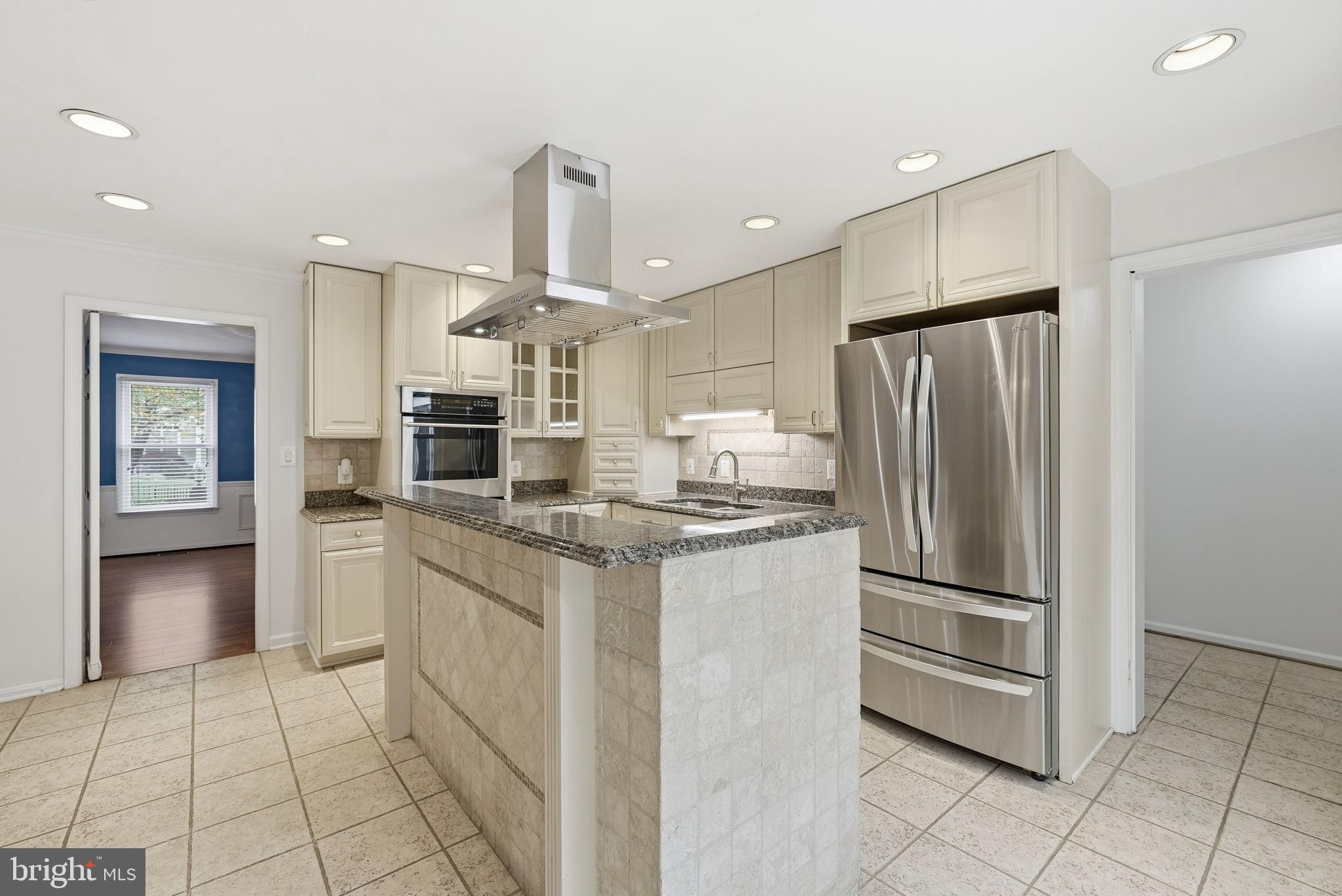 1127 BUCHANAN STREET