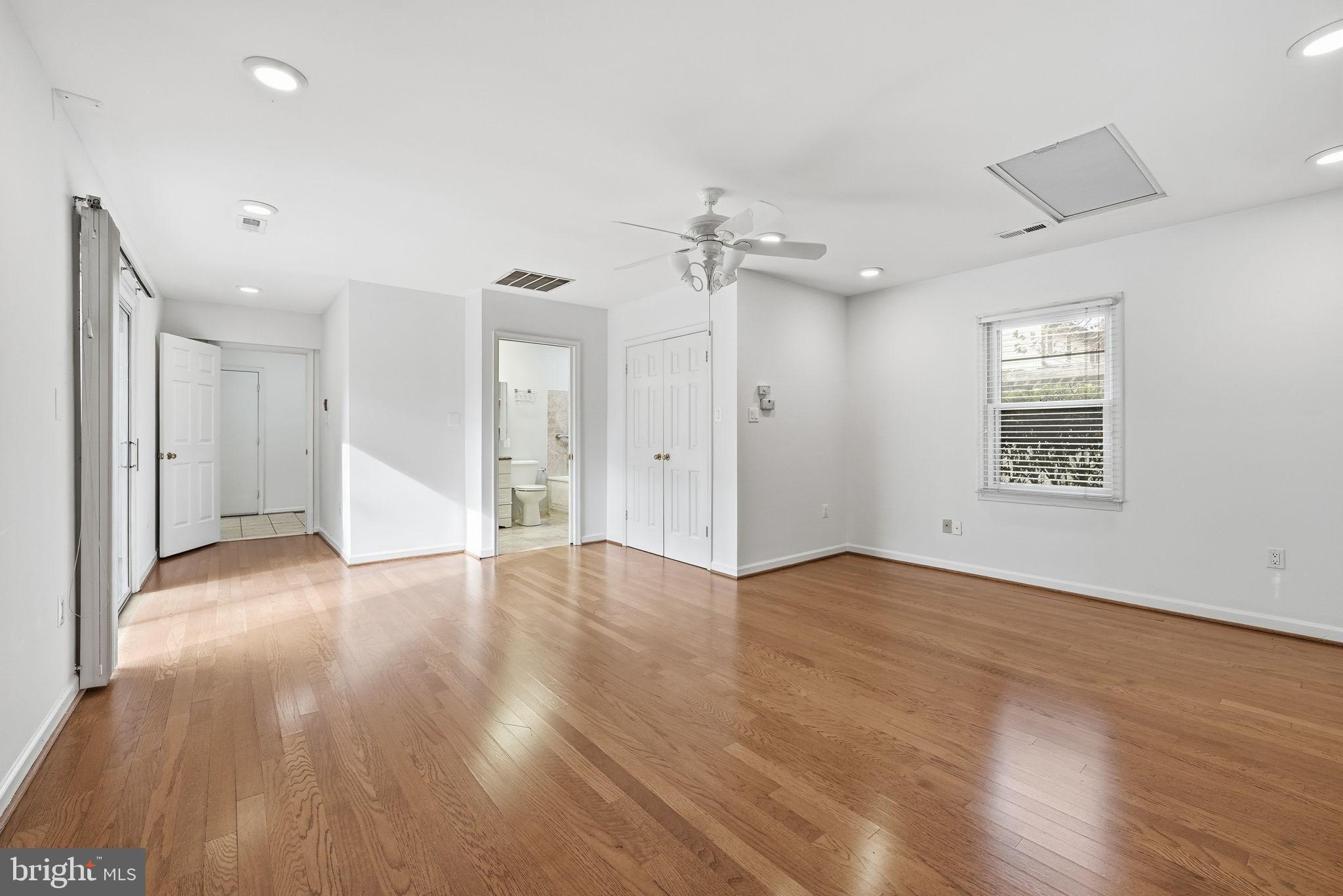 1127 BUCHANAN STREET