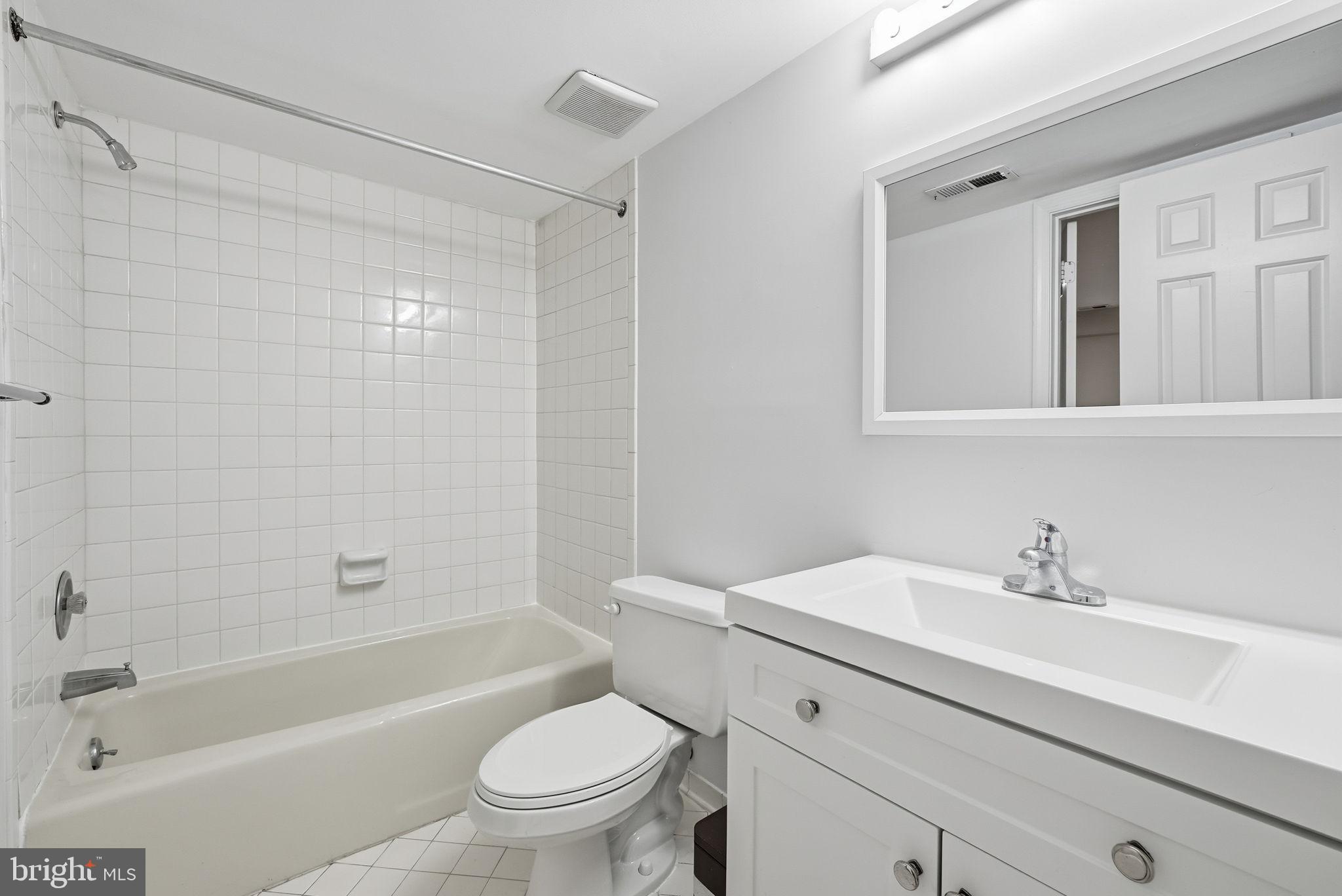 1127 BUCHANAN STREET