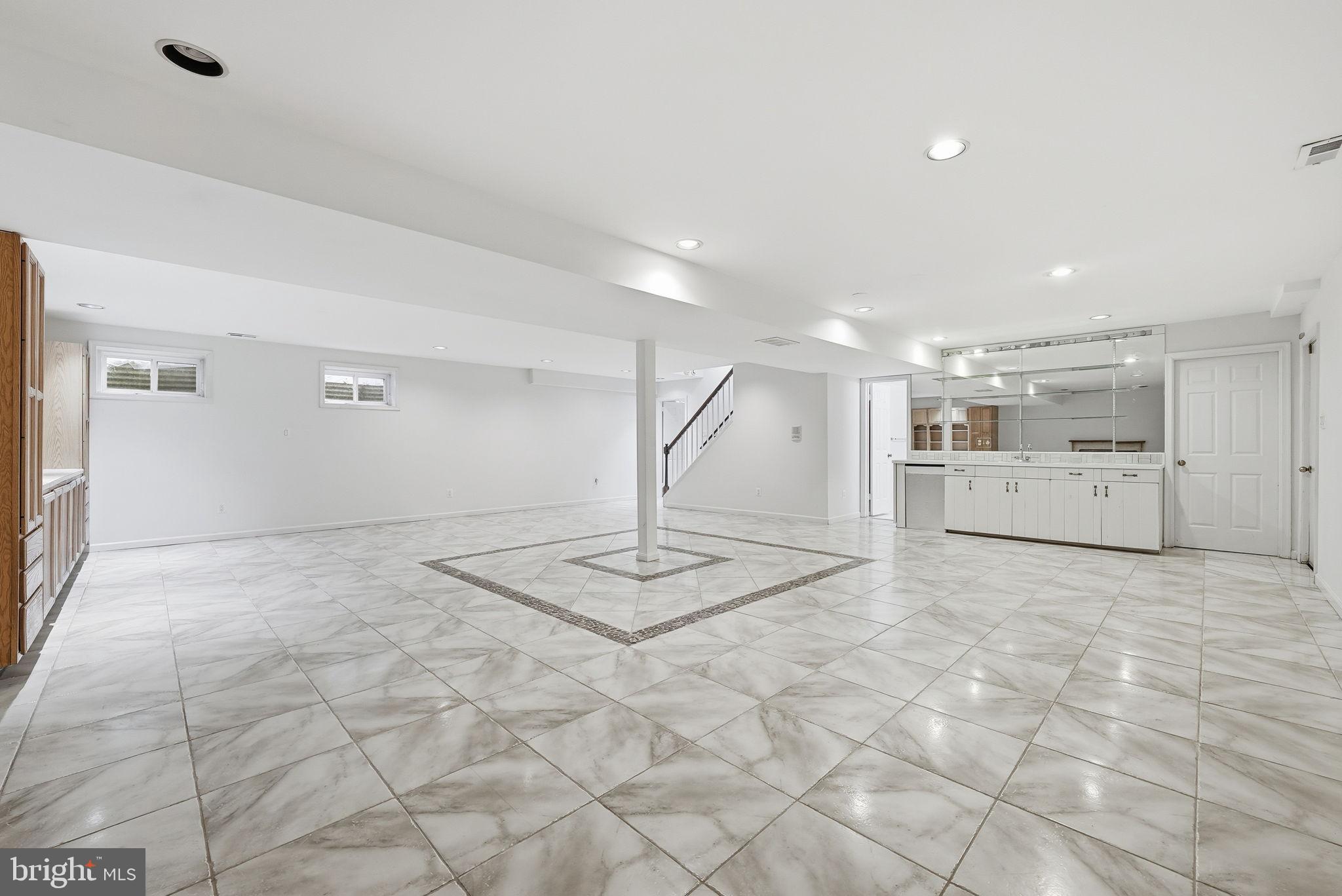 1127 BUCHANAN STREET