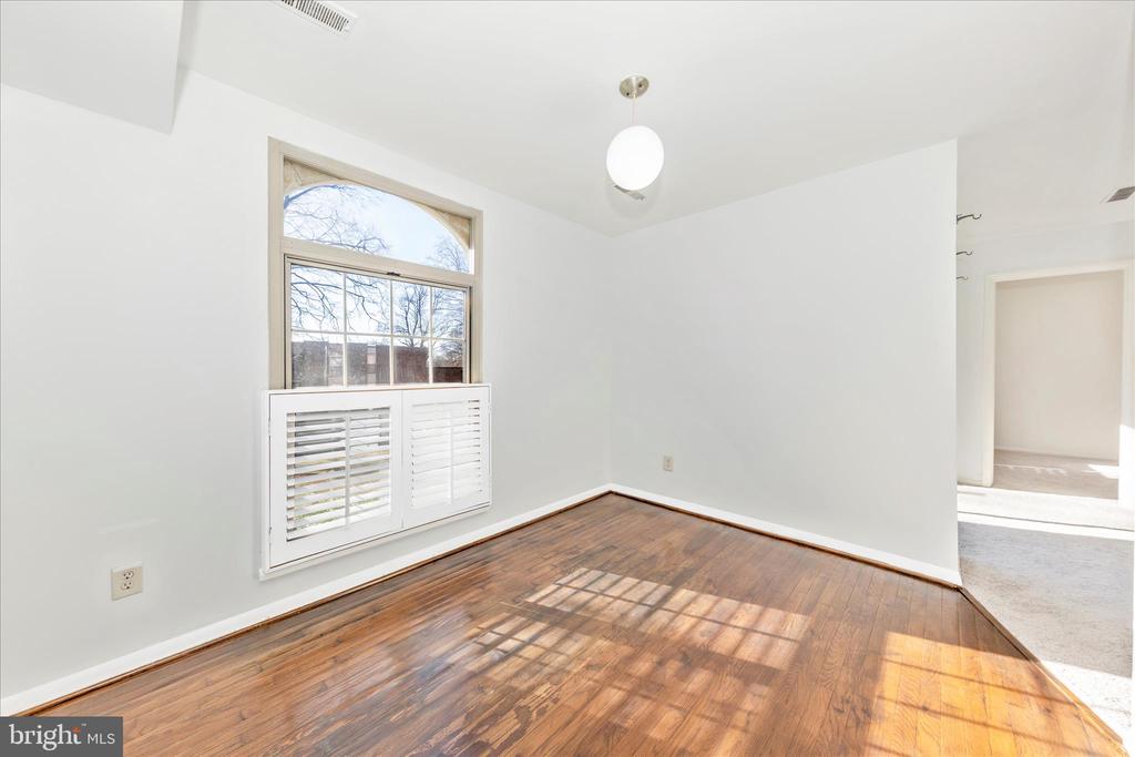 3316 WOODBURN VILLAGE DRIVE 12