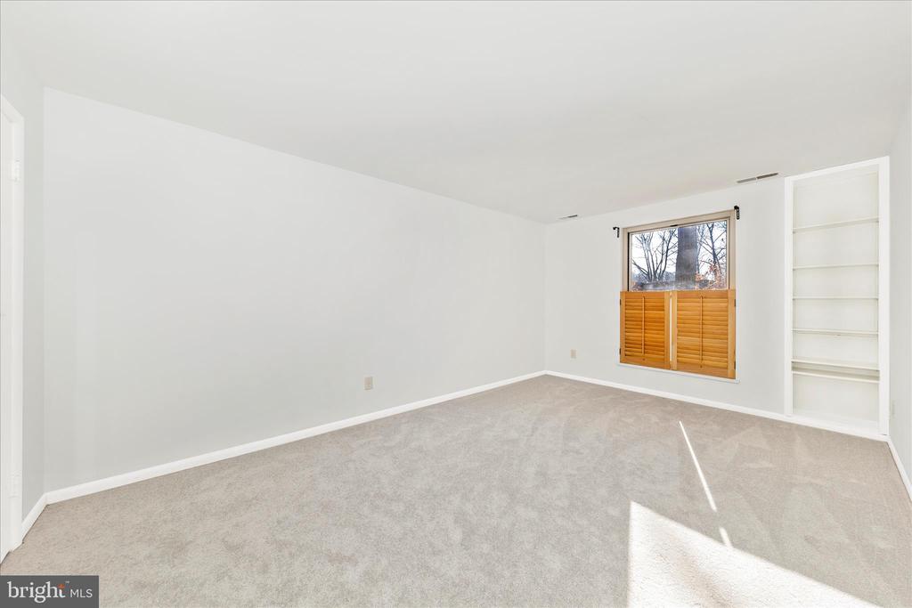 3316 WOODBURN VILLAGE DRIVE 12