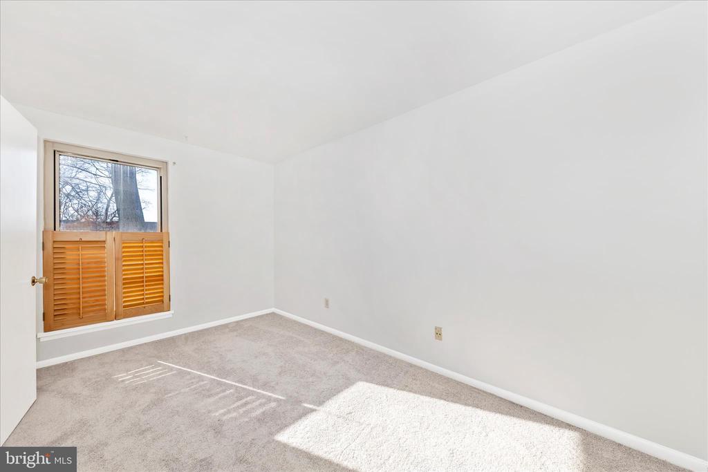 3316 WOODBURN VILLAGE DRIVE 12
