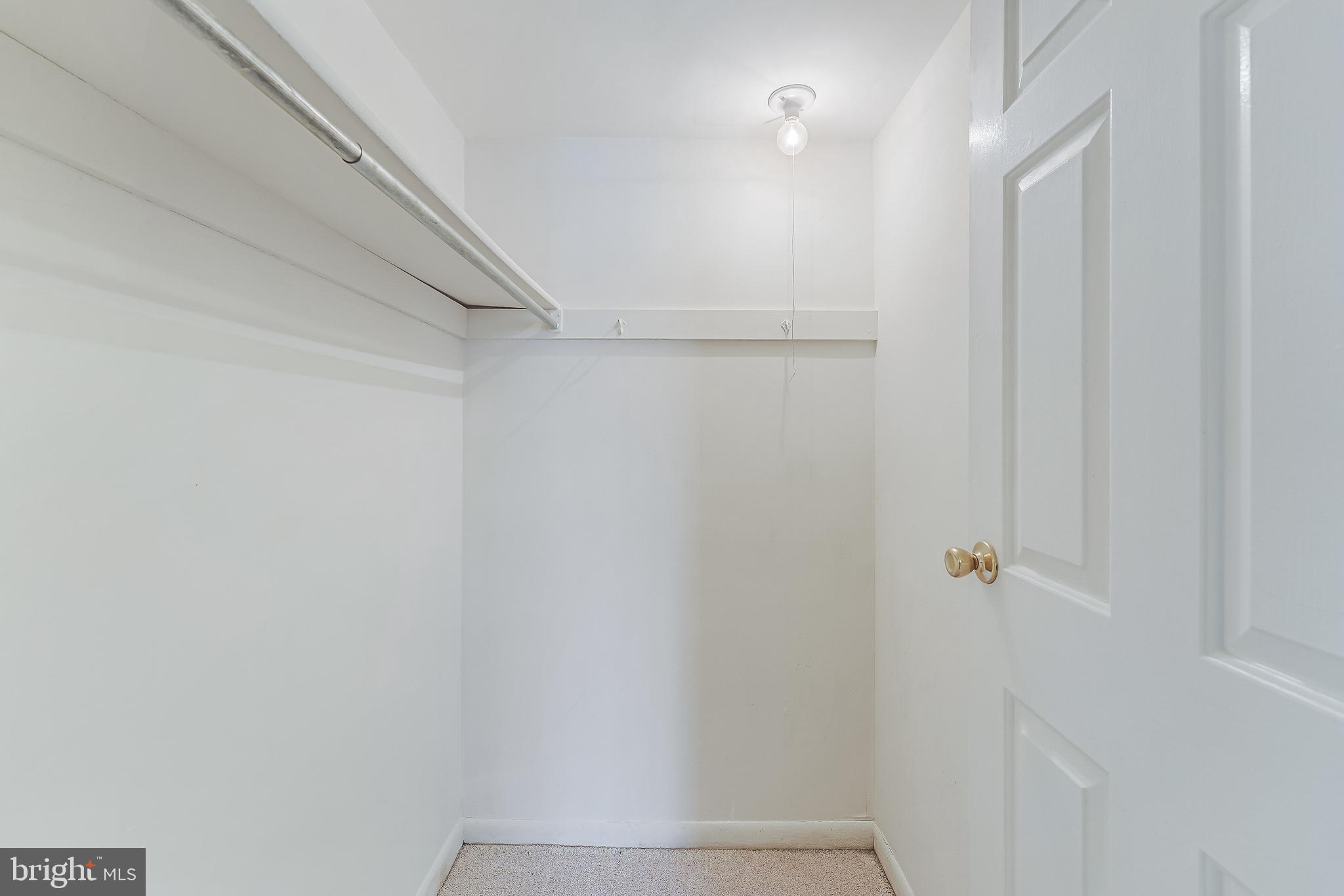 11240 CHESTNUT GROVE SQUARE 31