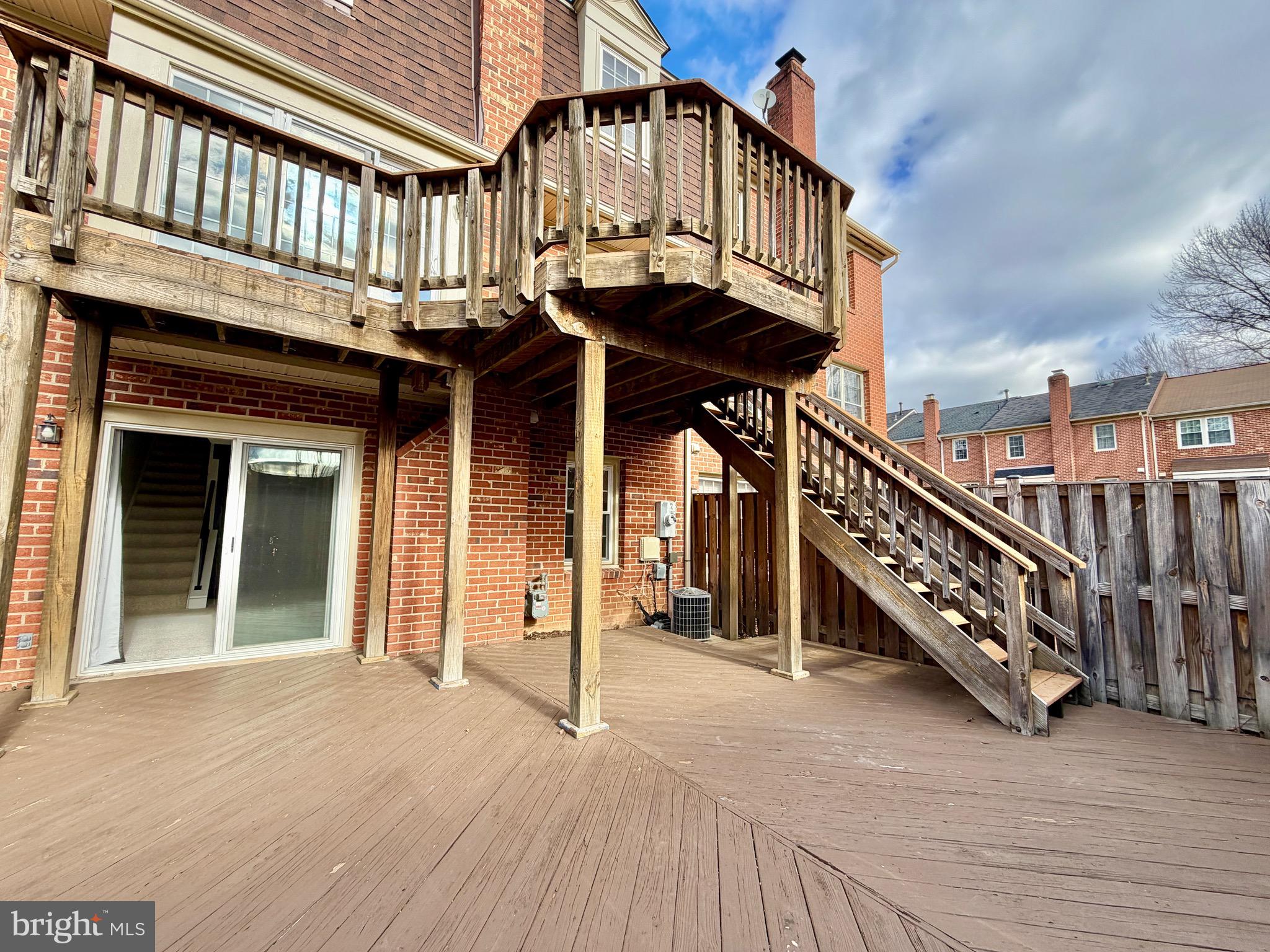 10145 VILLAGE KNOLLS COURT