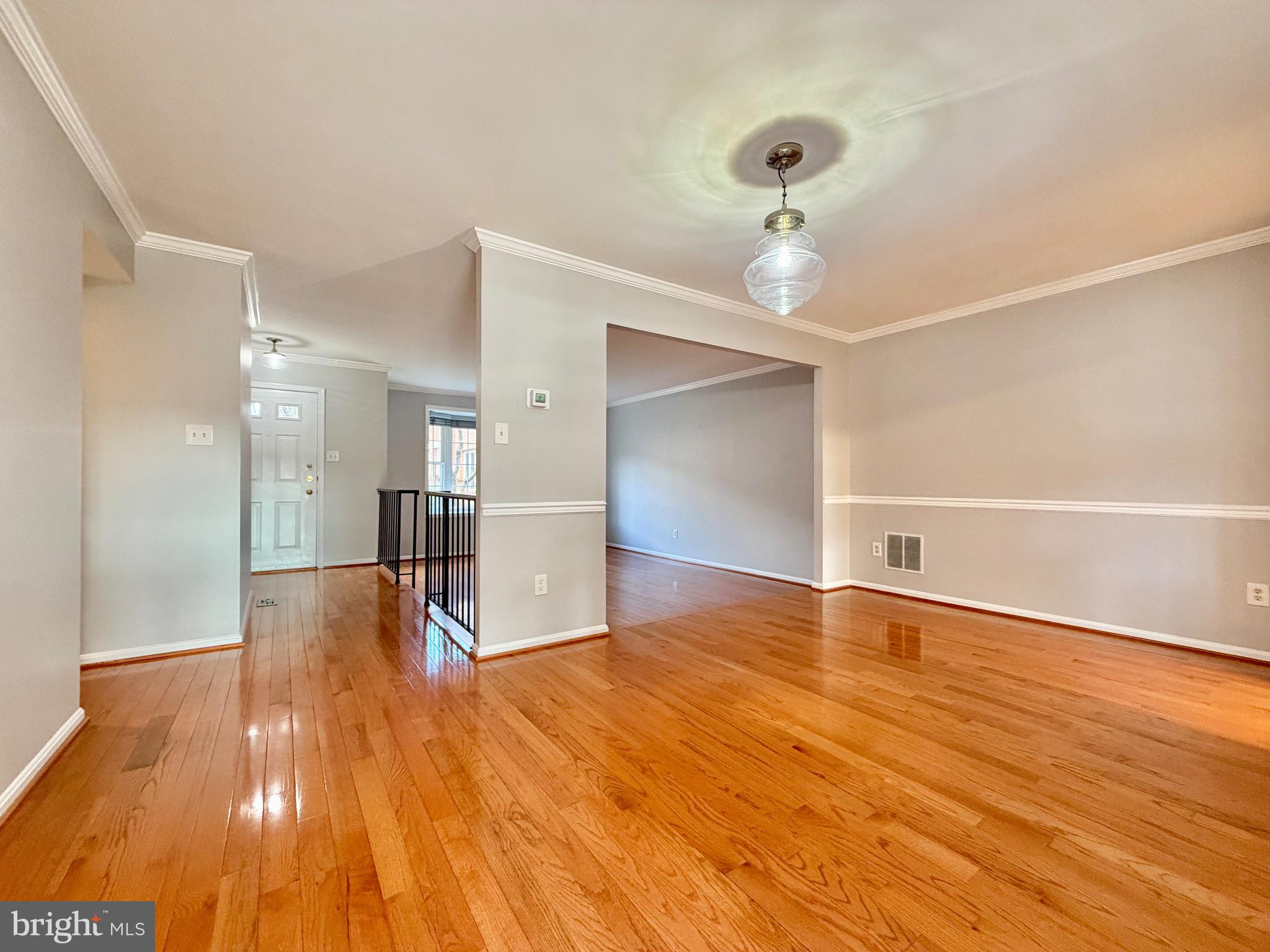 10145 VILLAGE KNOLLS COURT