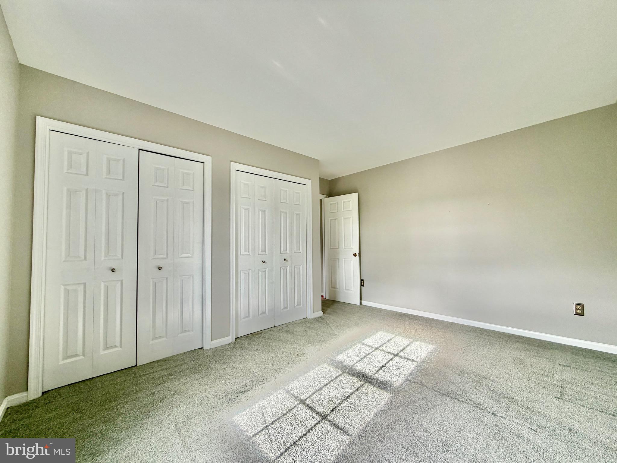 10145 VILLAGE KNOLLS COURT