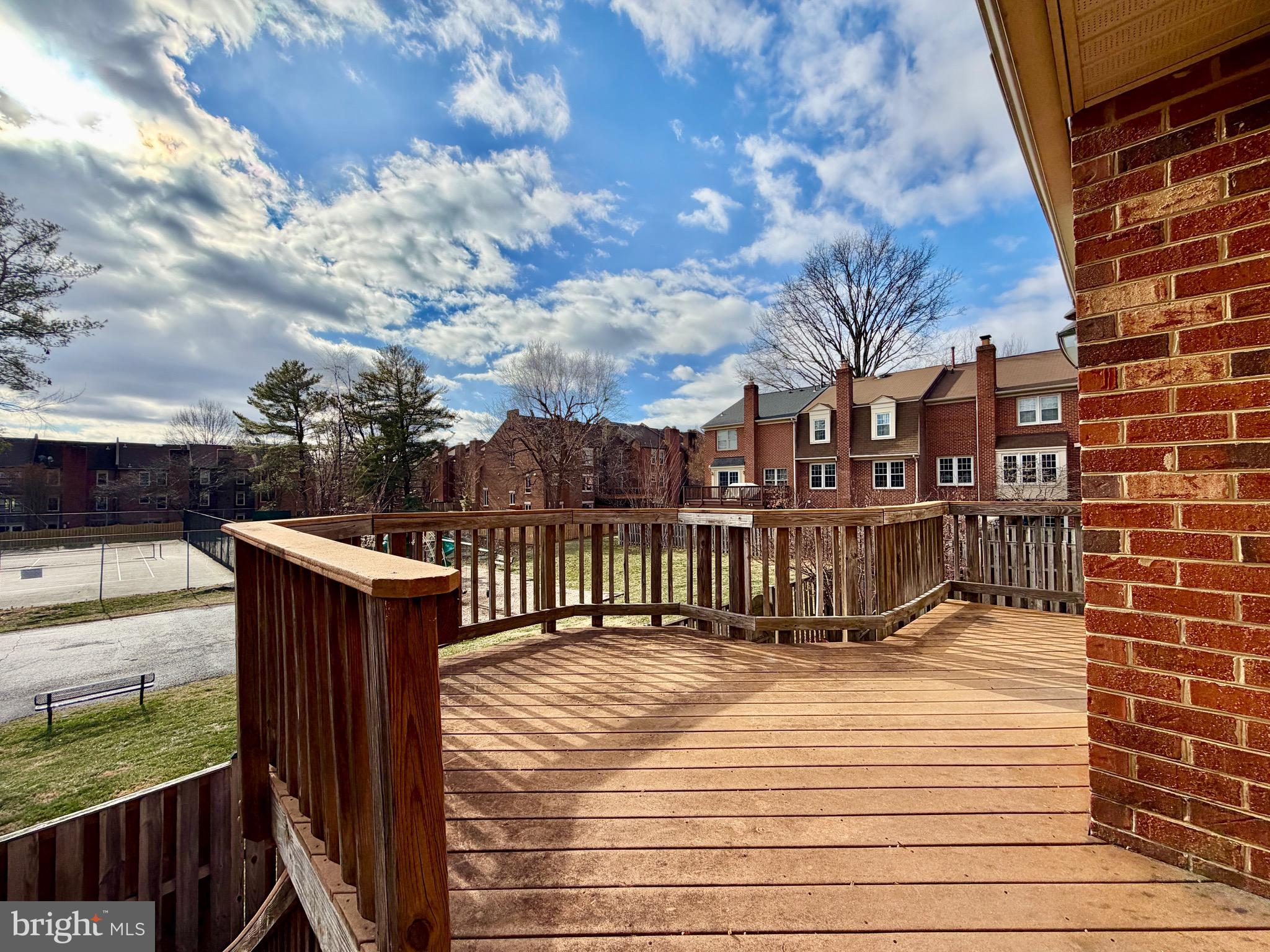 10145 VILLAGE KNOLLS COURT