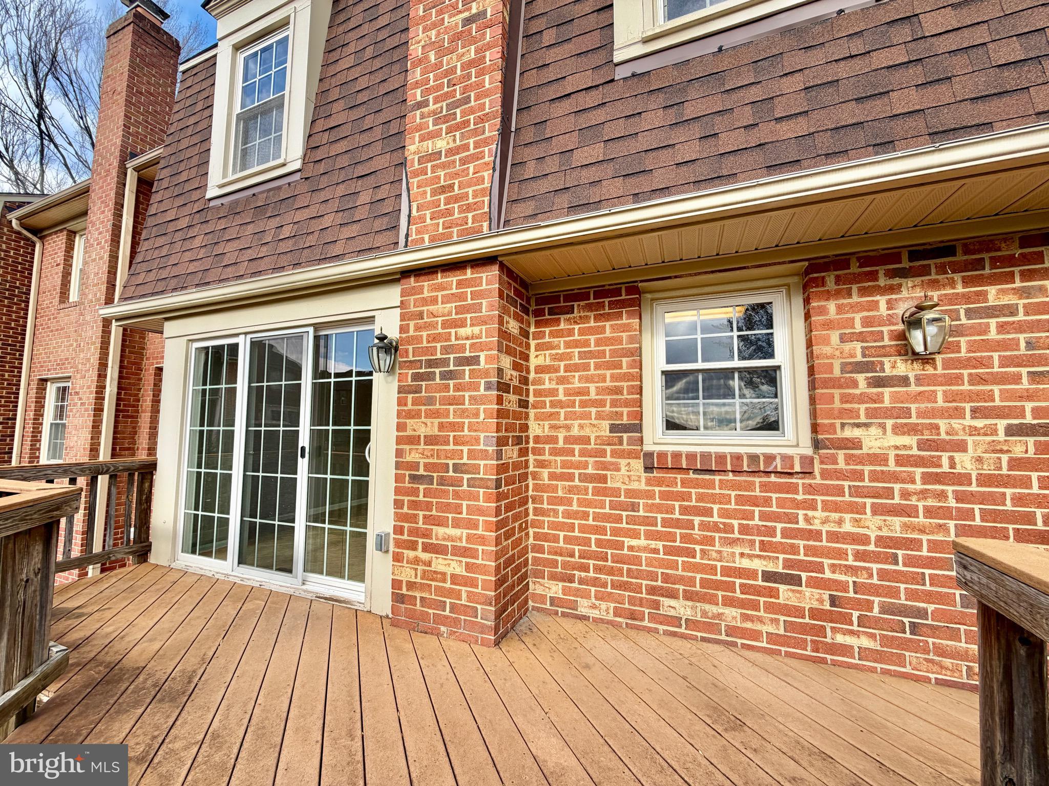 10145 VILLAGE KNOLLS COURT