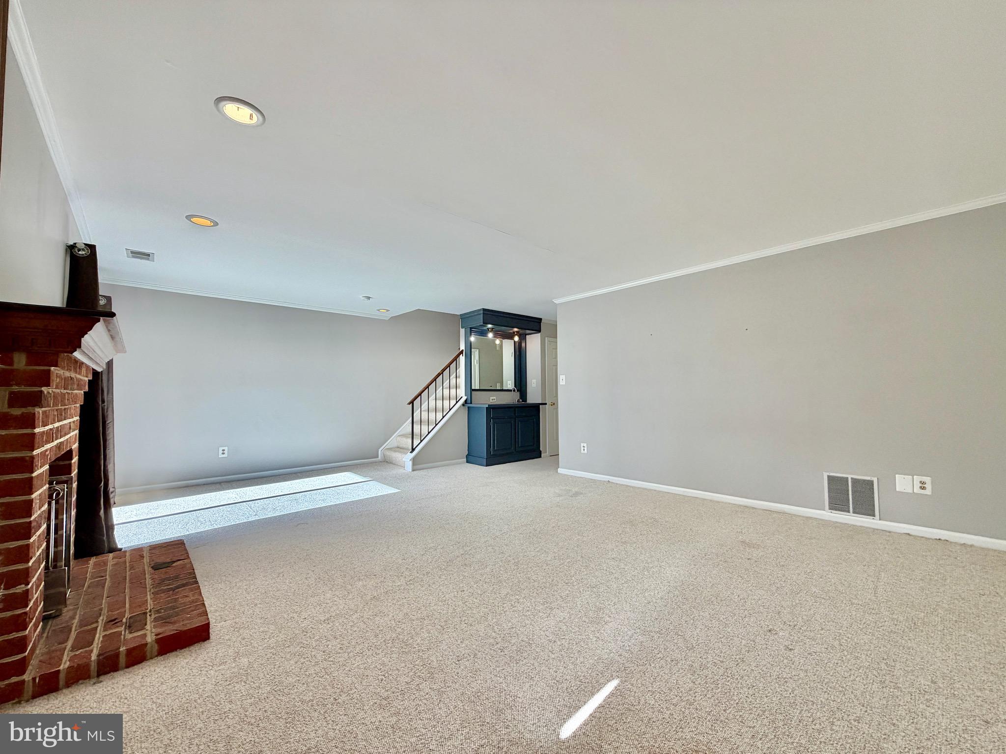 10145 VILLAGE KNOLLS COURT