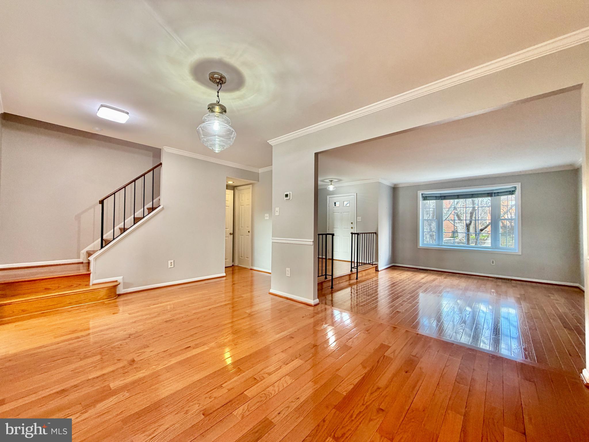 10145 VILLAGE KNOLLS COURT