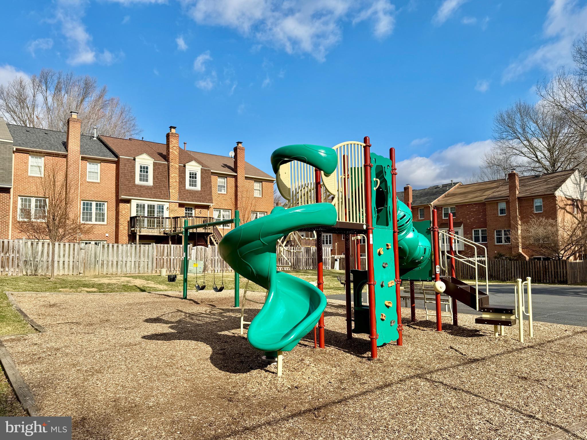 10145 VILLAGE KNOLLS COURT