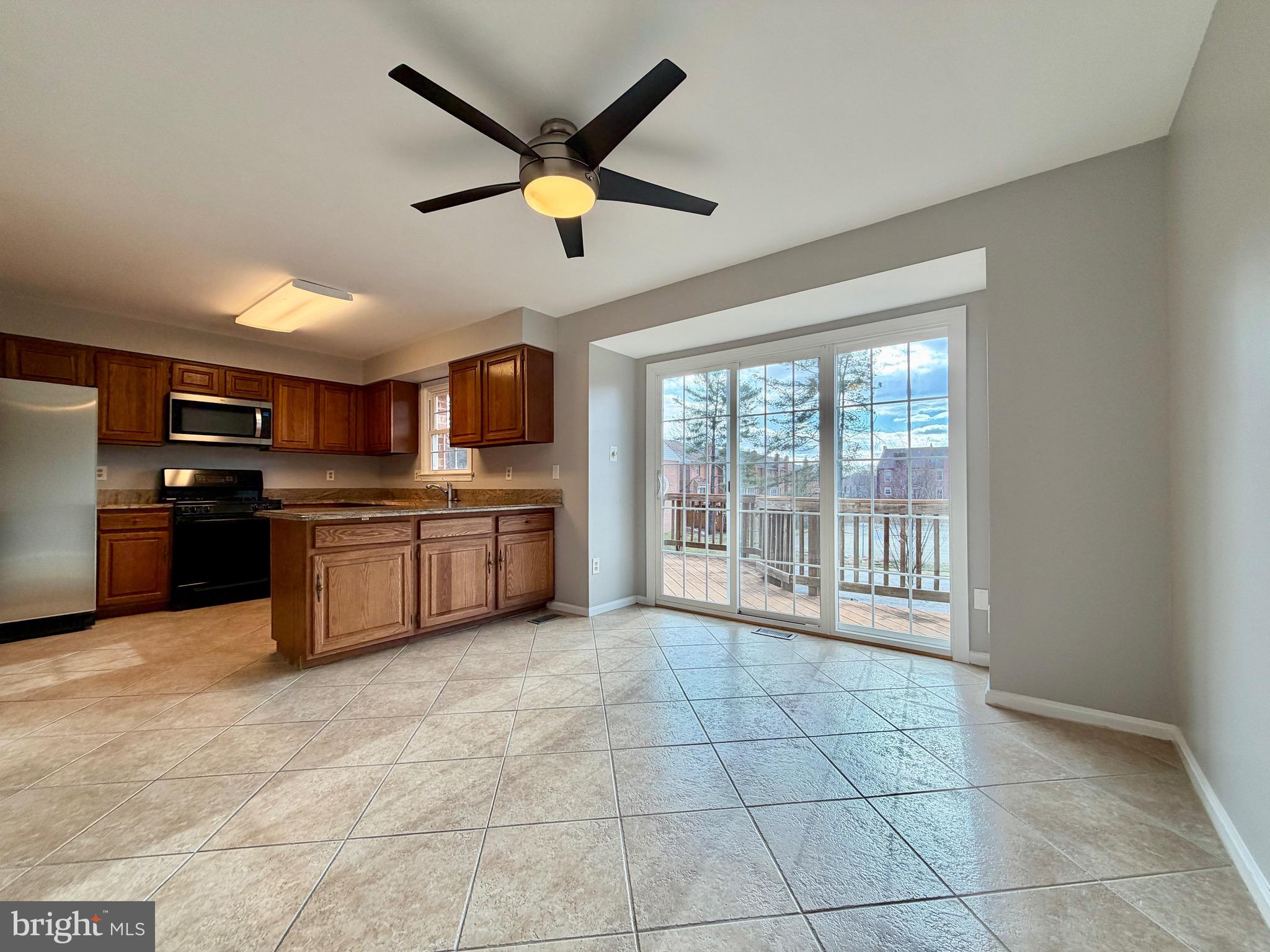 10145 VILLAGE KNOLLS COURT