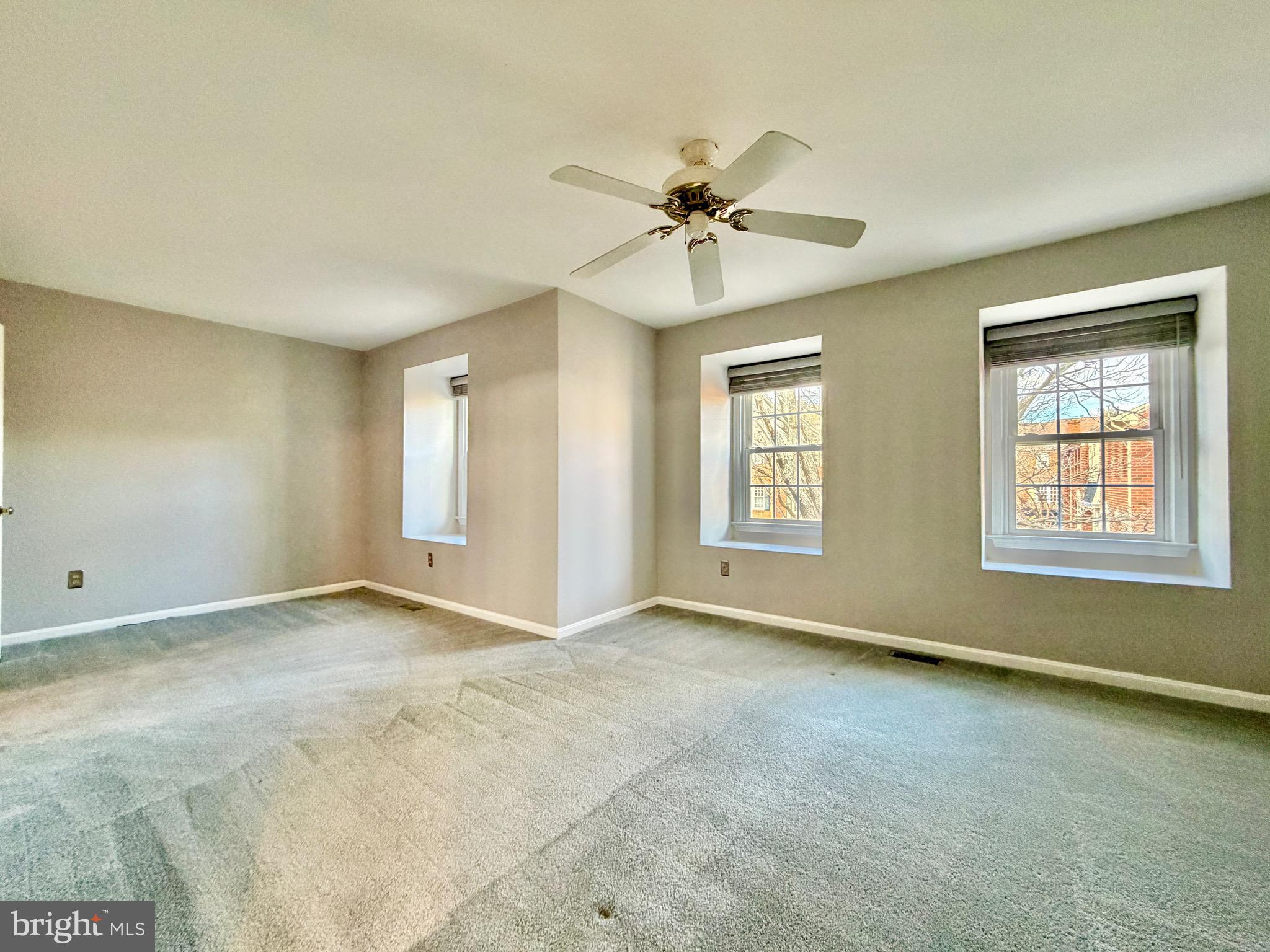 10145 VILLAGE KNOLLS COURT