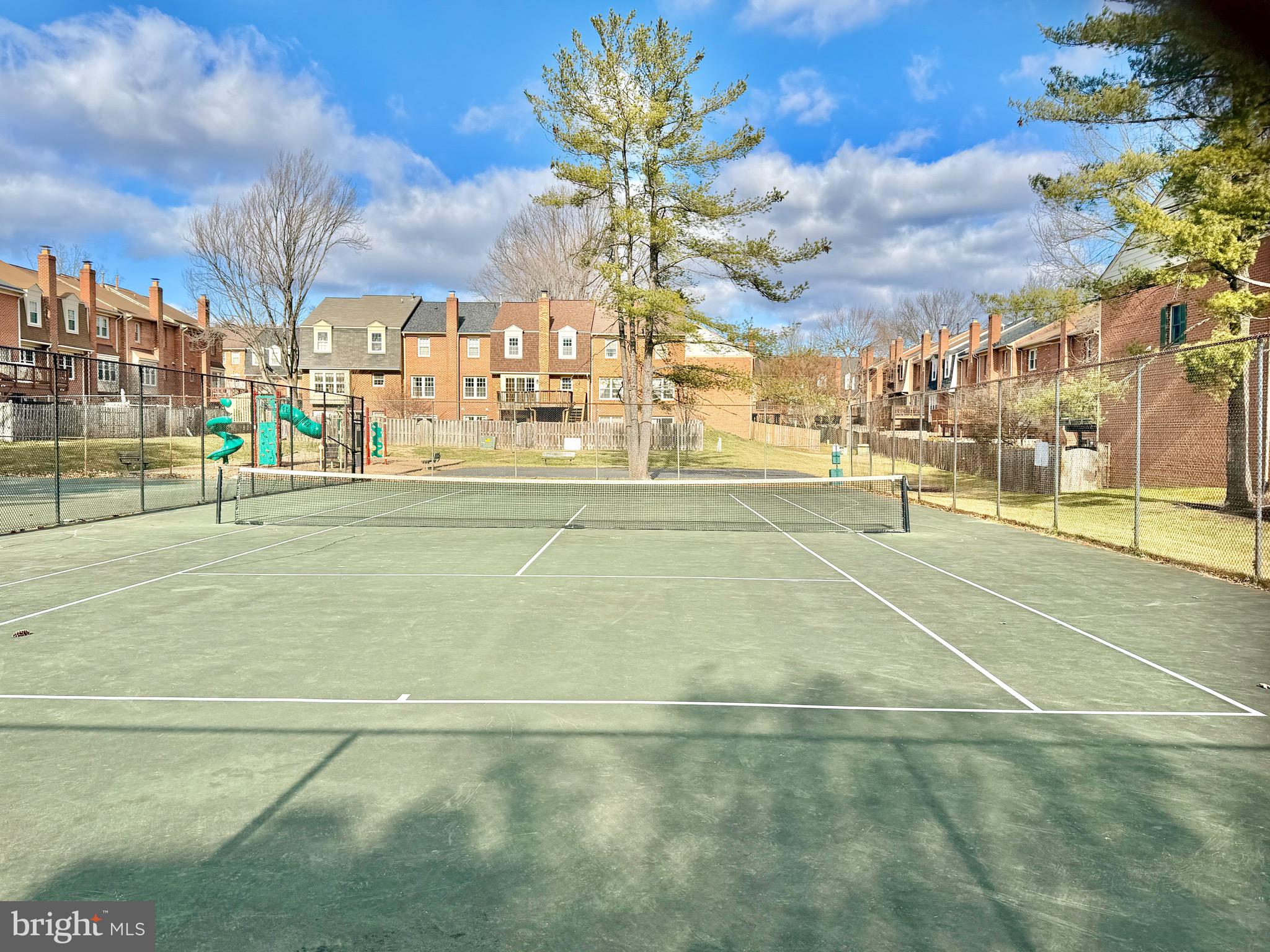 10145 VILLAGE KNOLLS COURT