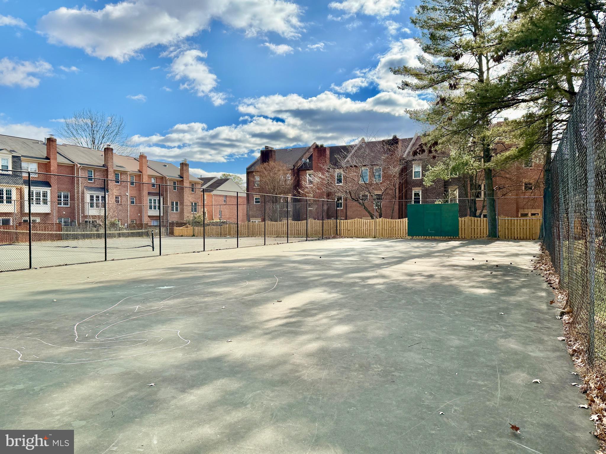 10145 VILLAGE KNOLLS COURT