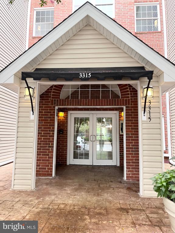 3315 WYNDHAM 1233