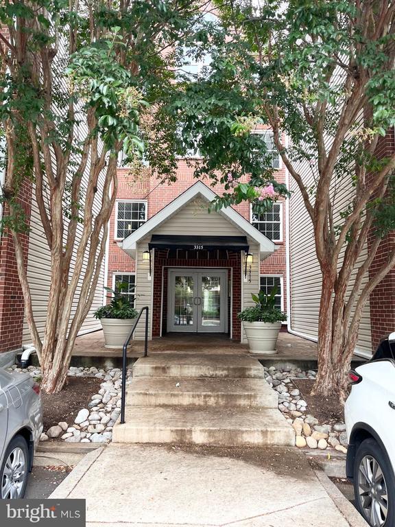 3315 WYNDHAM 1233