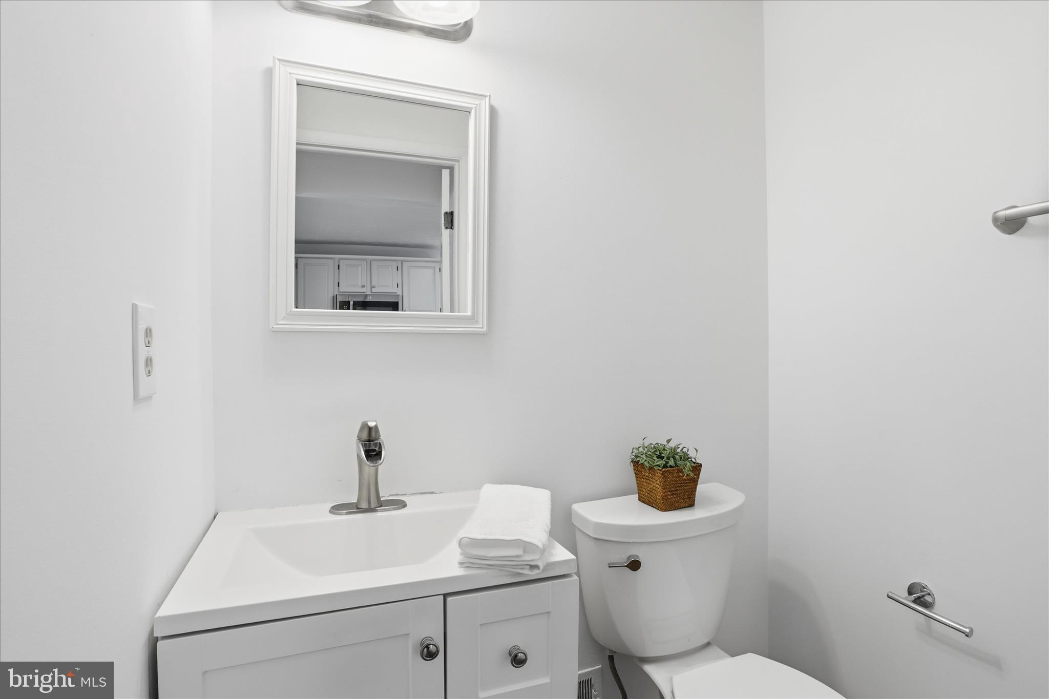 9810 OLEANDER AVENUE