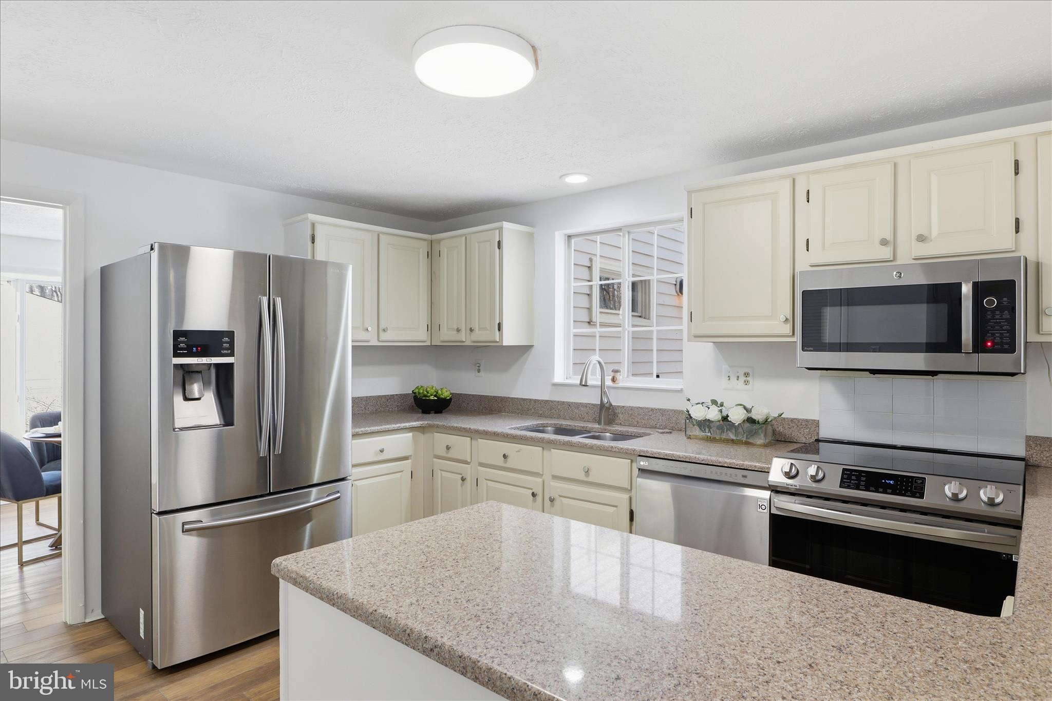 9810 OLEANDER AVENUE