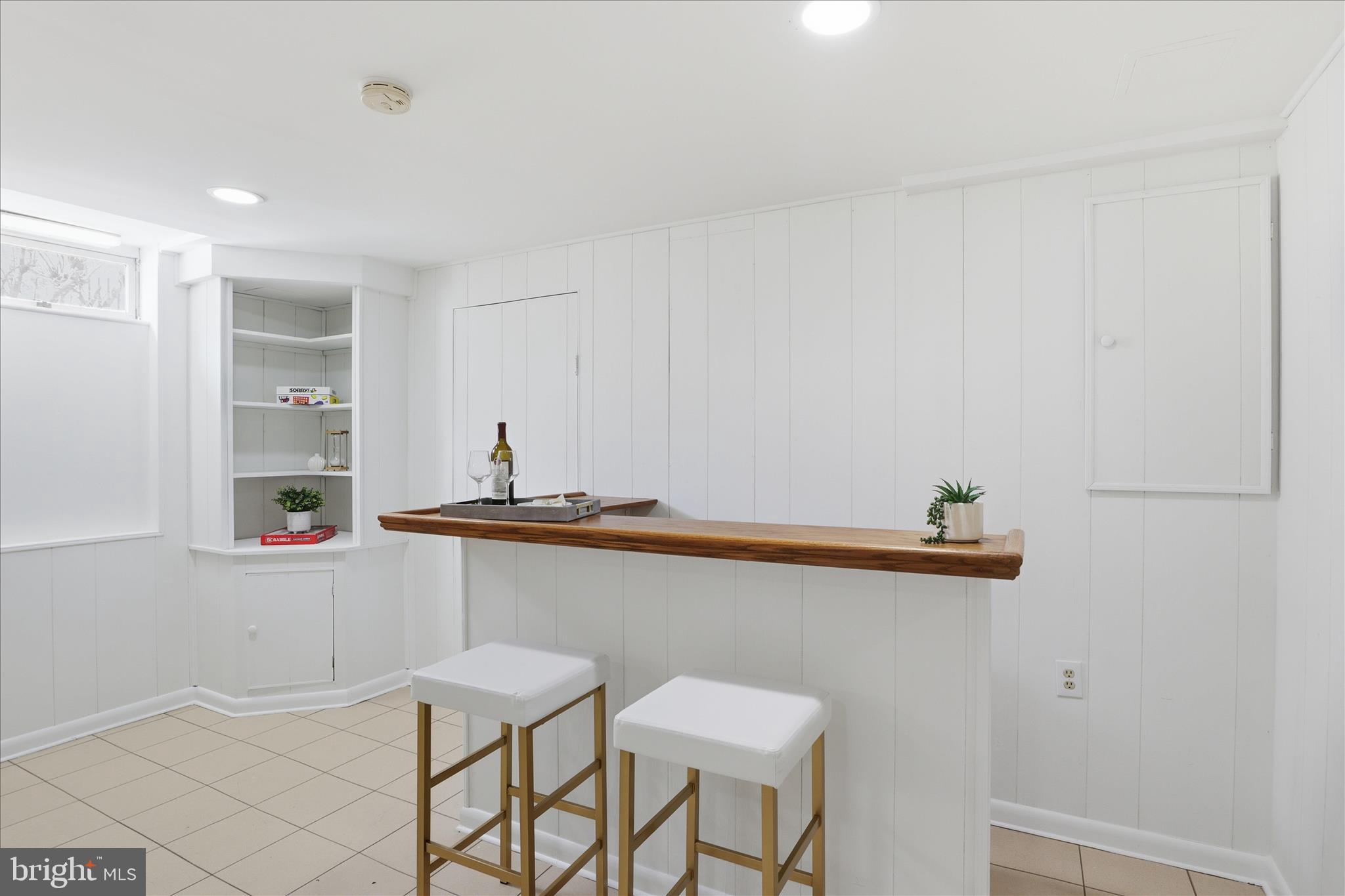 9810 OLEANDER AVENUE