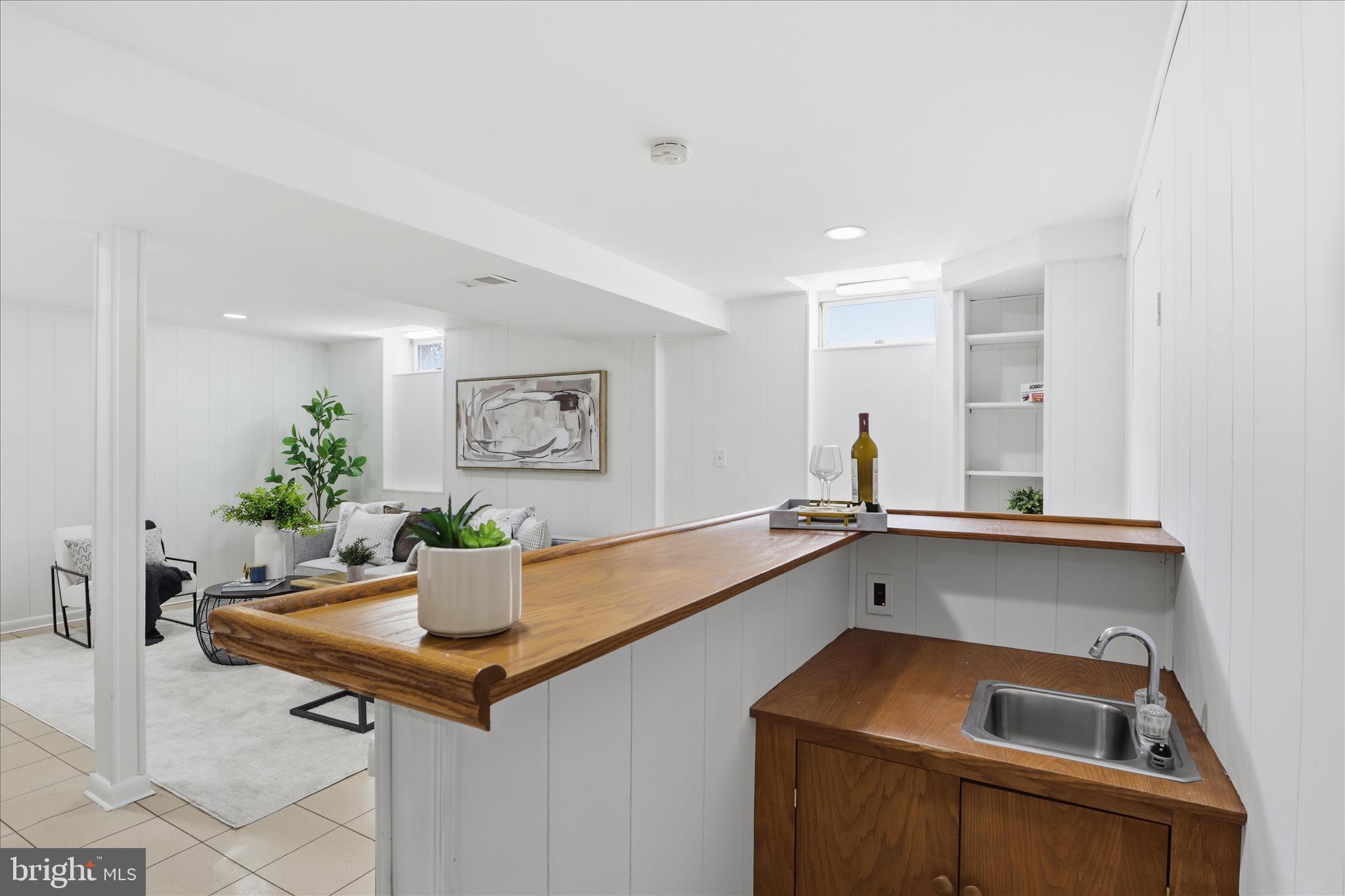 9810 OLEANDER AVENUE