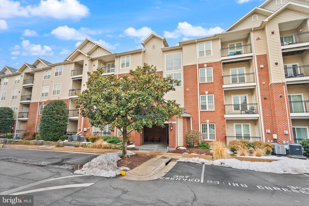 1601 SPRING GATE DRIVE 1116