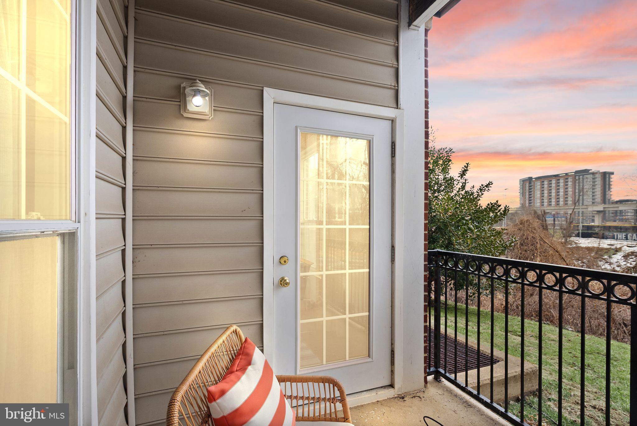 1601 SPRING GATE DRIVE 1116