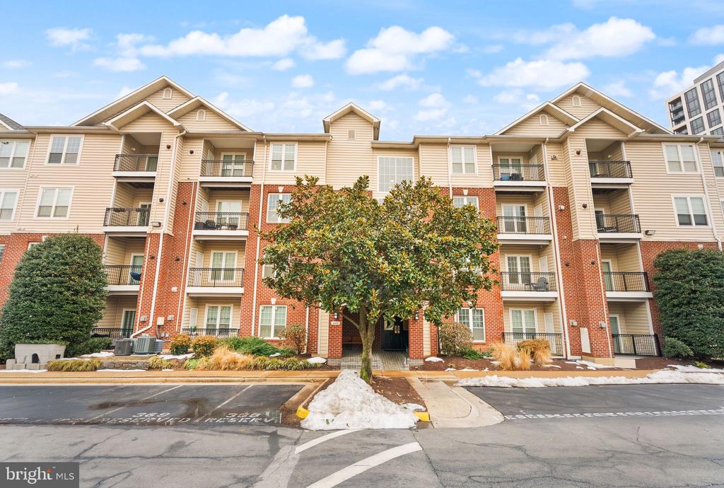 1601 SPRING GATE DRIVE 1116